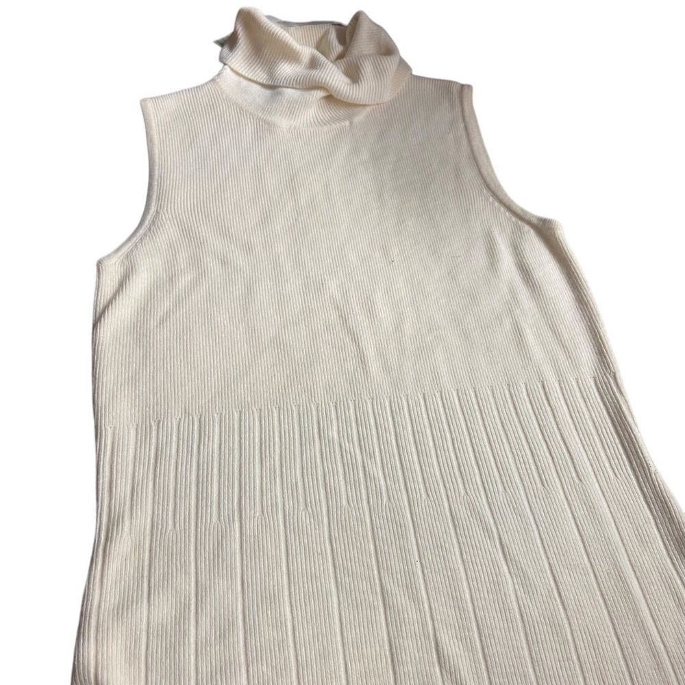 Fred and David sleeveless turtle neck new with tags